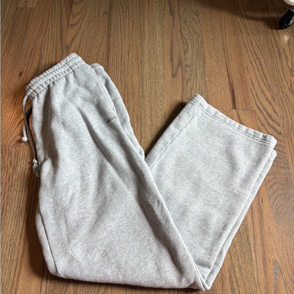 Aritzia Sweatpants